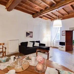 Medici Tower Apartment Florence